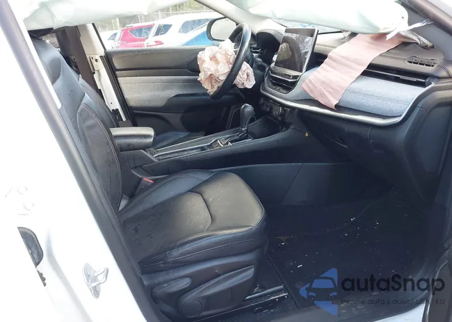 3C4NJDFB9NT175702: 43765520