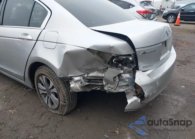 1HGCP26829A077592: 43765558