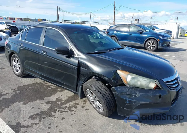 1HGCP2F62BA074728: 43764694