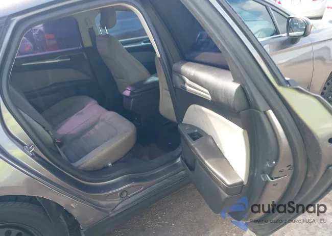 3FA6P0G74DR128570: 43764886