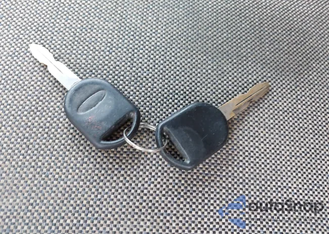 1FTYR14U11PA08063: 43764926