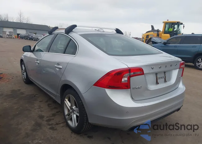 YV126MFK4F1344855: 43765987