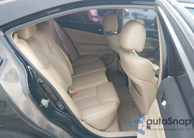 1N4AA5AP3CC837943: 43766255