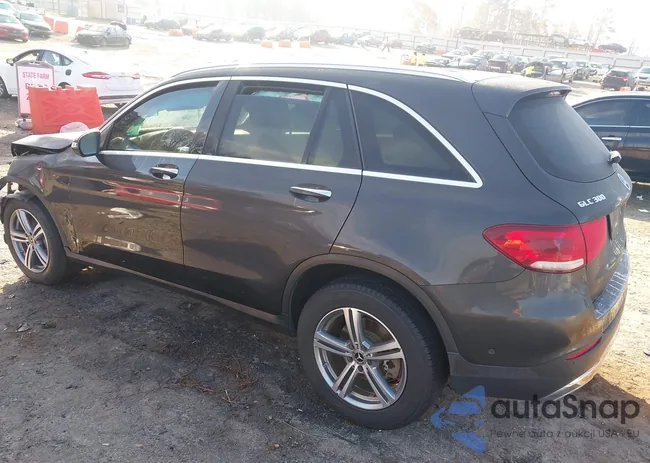 W1N0G8DB3MF898532: 43766473