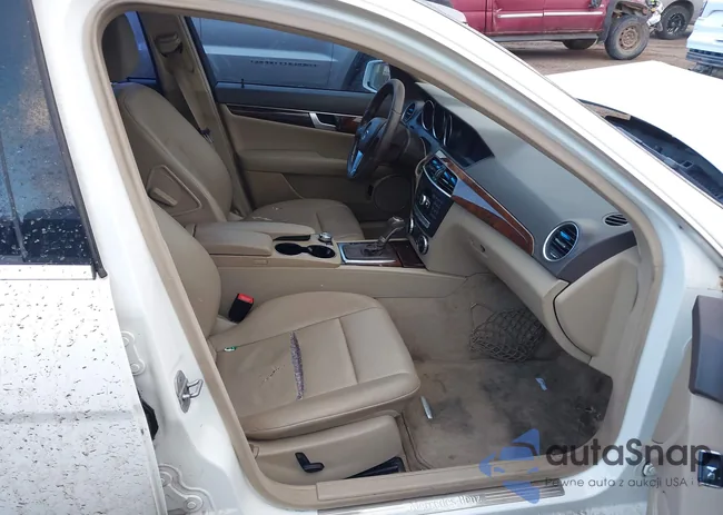 WDDGF8AB7EG246799: 43766501