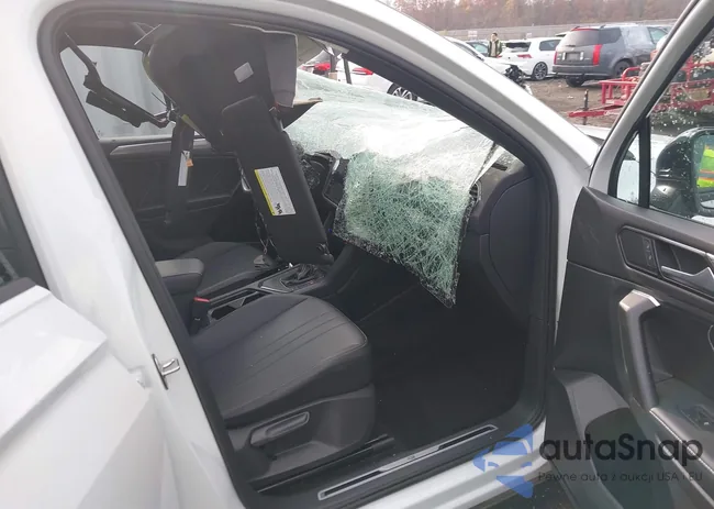 3VVCB7AX9PM024608: 43765733