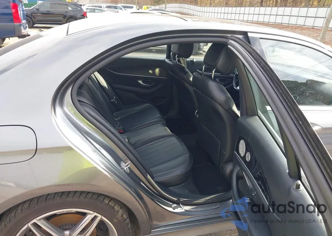 WDDZF4JB9HA114555: 43765743