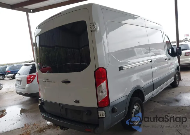 1FTYR2CM4HKA18858: 43767017