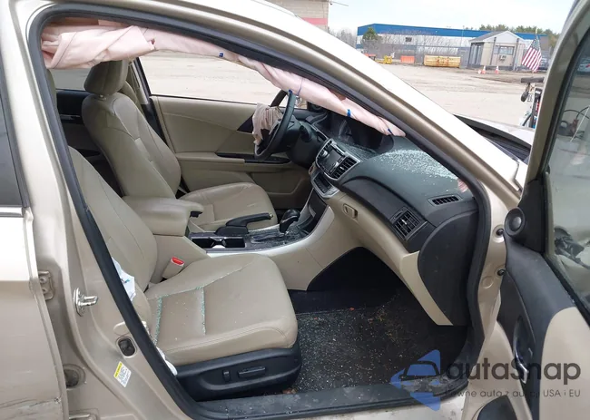 1HGCR2F86DA077940: 43767538