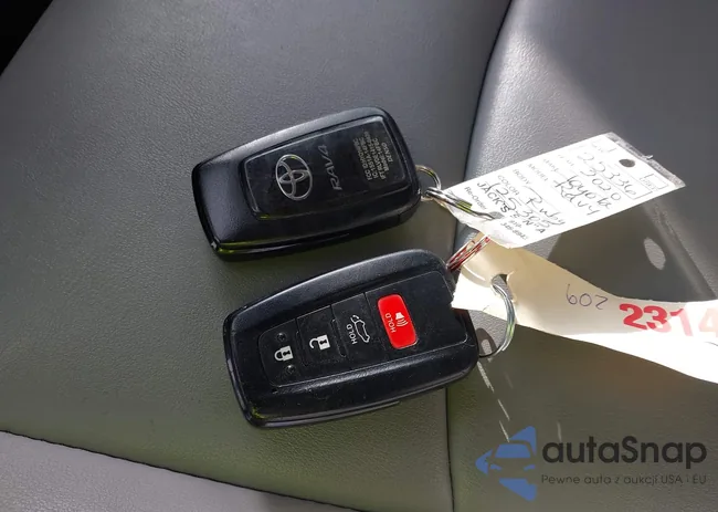 2T3A1RFV6LC125305: 43766633