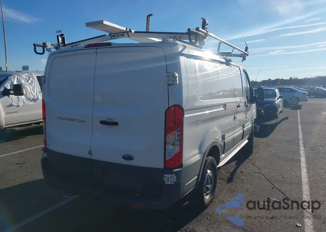 1FTYR1ZM4GKB32200: 43767977