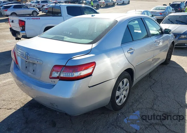 4T4BF3EK8BR106924: 43768318