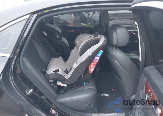 KMHGH4JH8EU087189: 43768470