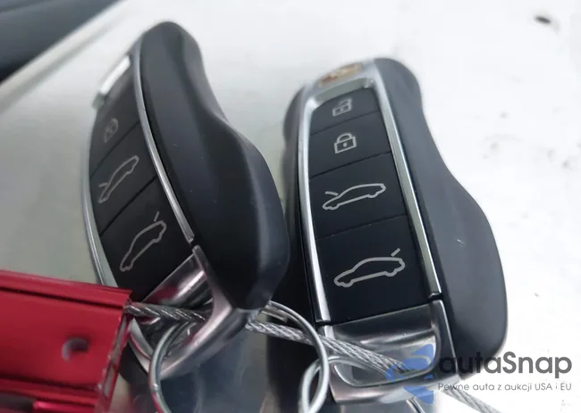 WP0AA2Y16NSA15577: 43768658