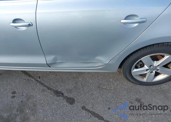 3VWLL7AJ7DM395864: 43768669