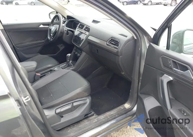 3VV3B7AX9KM077656: 43770004