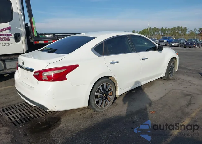 1N4AL3AP3JC132331: 43770563