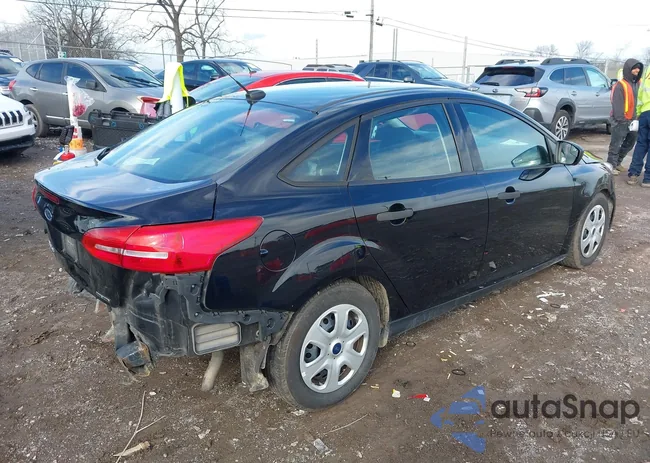 1FADP3E24GL243933: 43769777