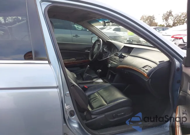 1HGCP2F80BA120963: 43769884