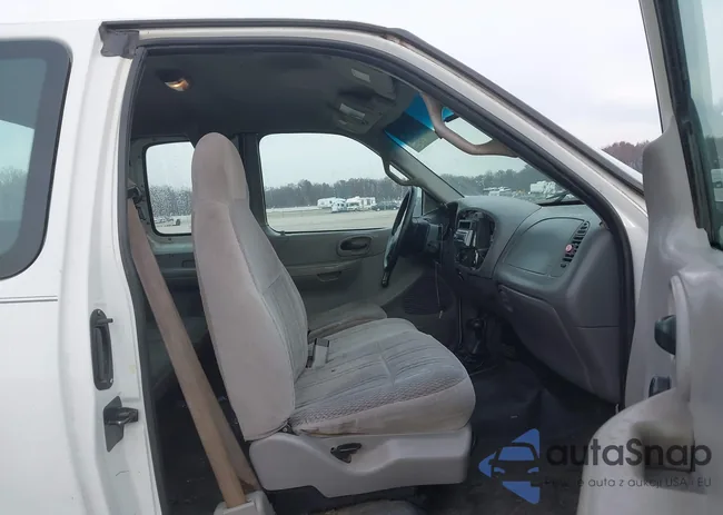 1FTRX18L9YNA77116: 43771426