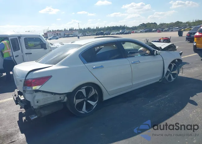 1HGCP36868A058435: 43771440