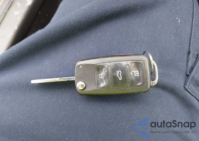 3VW2K7AJ8FM220332: 43771488