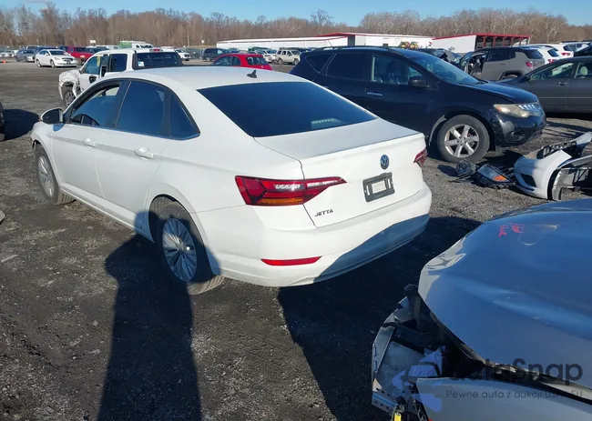 3VWC57BUXKM080315: 43770935