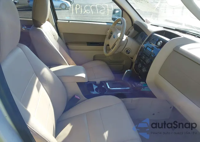 1FMCU9E72AKA43039: 43772191