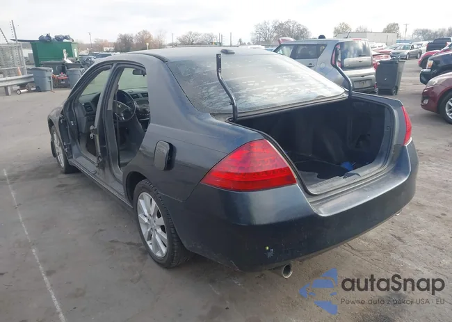 1HGCM66586A007676: 43772379