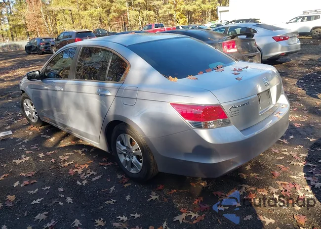 1HGCP26458A130328: 43773067