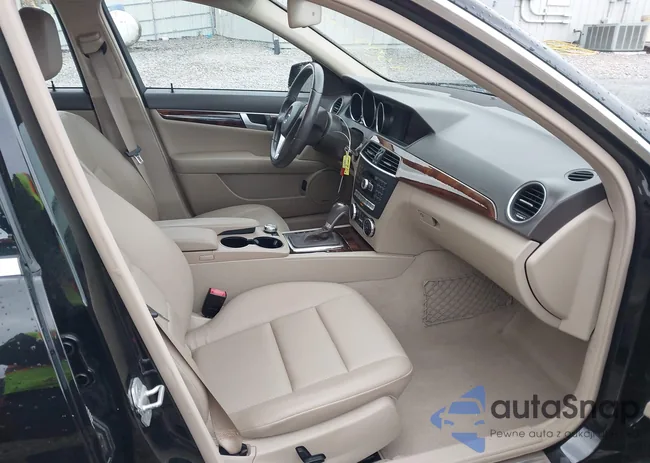 WDDGF8ABXER304652: 43773199