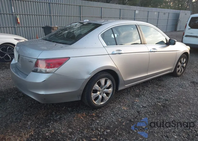 1HGCP36818A027030: 43773256