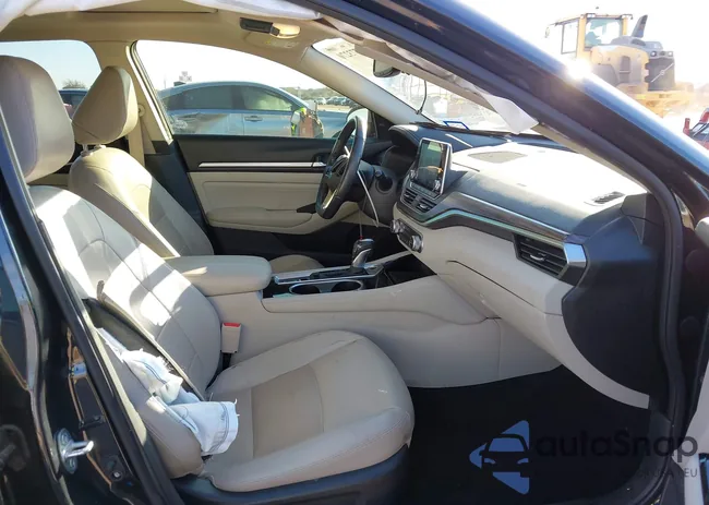 1N4BL4FV0LN300645: 43773270