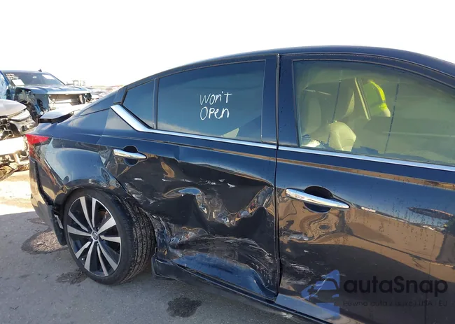 1N4BL4FV0LN300645: 43773270