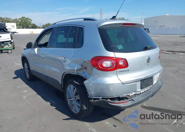 WVGAV7AX7BW524400: 43772625