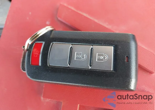 ML32A4HJ9FH045543: 43772627