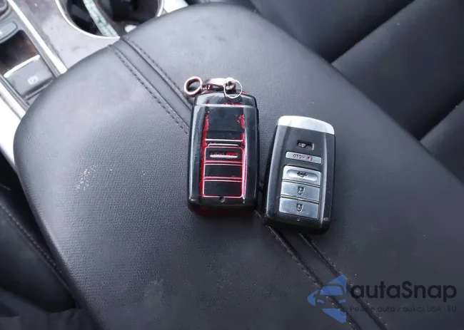 19UUB1F36FA019675: 43772638