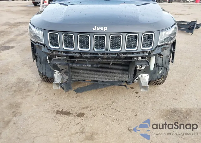 3C4NJDBB9JT142781: 43772673