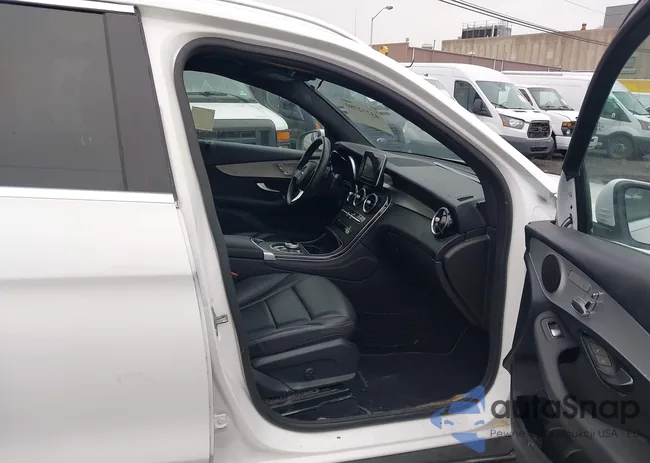 WDC0G4KB0KV195776: 43772780