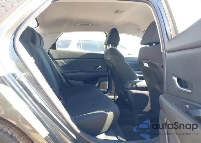 KMHLM4DG9RU704571: 43773740