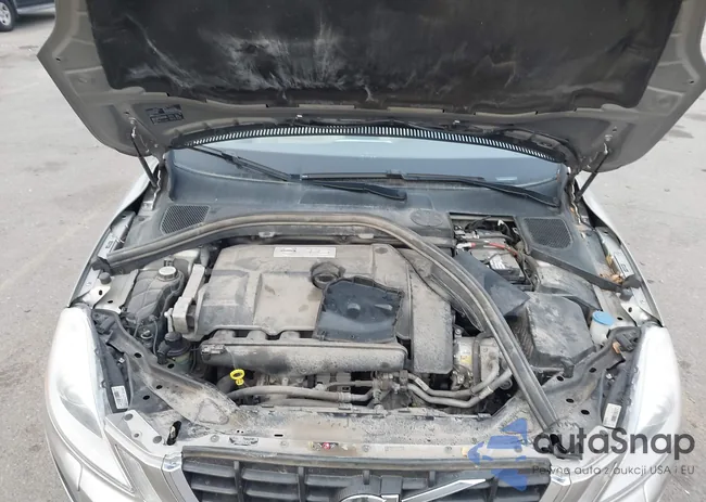 YV4902DZ8D2389876: 43773777