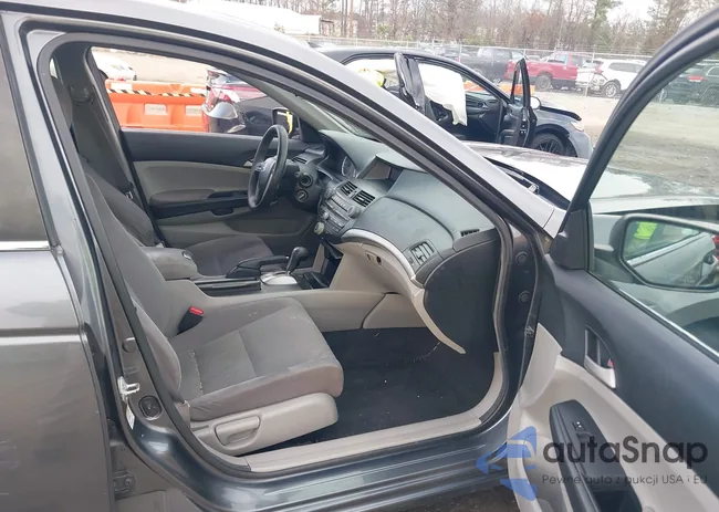 1HGCP2F35BA130618: 43773940