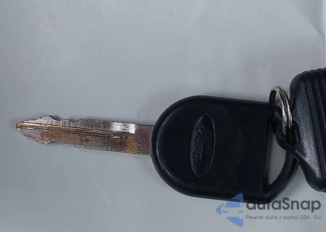 1FAHT35N89W258111: 43775061