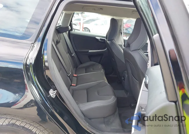 YV4612RJ8F2645665: 43775263