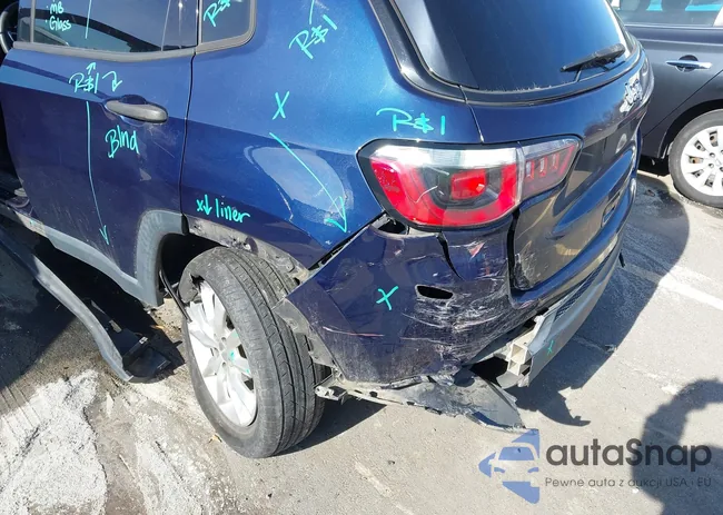 3C4NJCAB9JT411955: 43774581