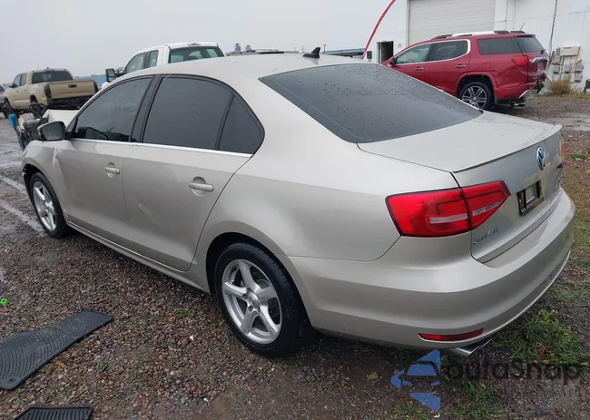 3VWLA7AJ7FM299676: 43774713