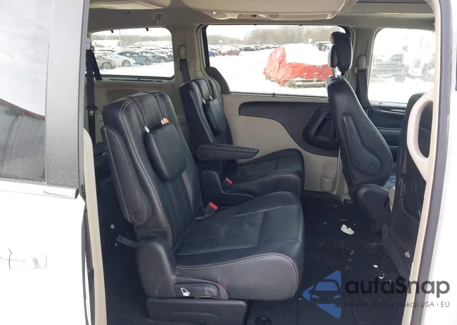 2C4RC1CGXGR188460: 43774862