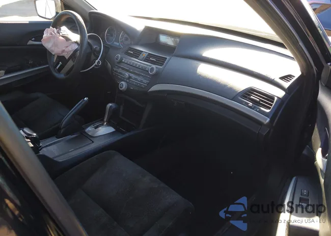 1HGCP26739A151934: 43774974