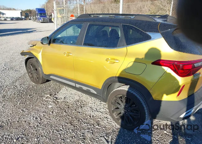 KNDEUCA2XN7241168: 43776268