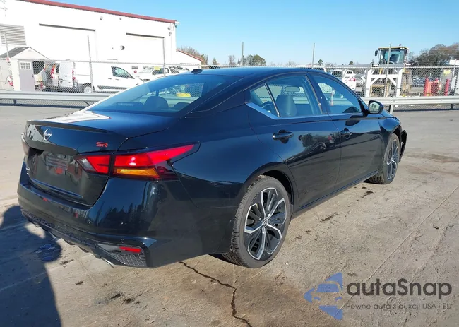 1N4BL4CV6RN374729: 43776366